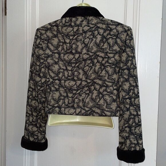 Emil Rutenberg tan & black cropped jacket with faux fur collar & cuffs - Picture 6 of 9